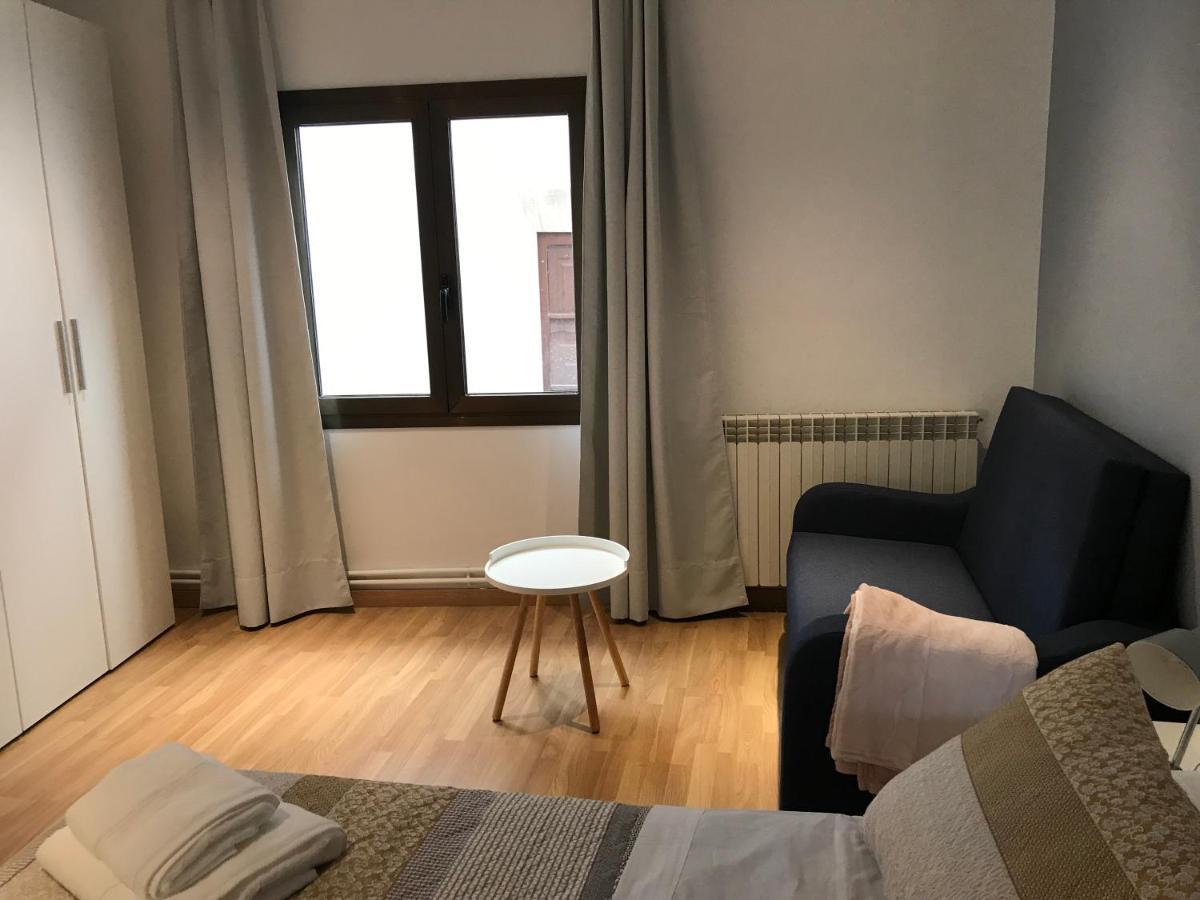 Hostal Casiano Camarasa 외부 사진