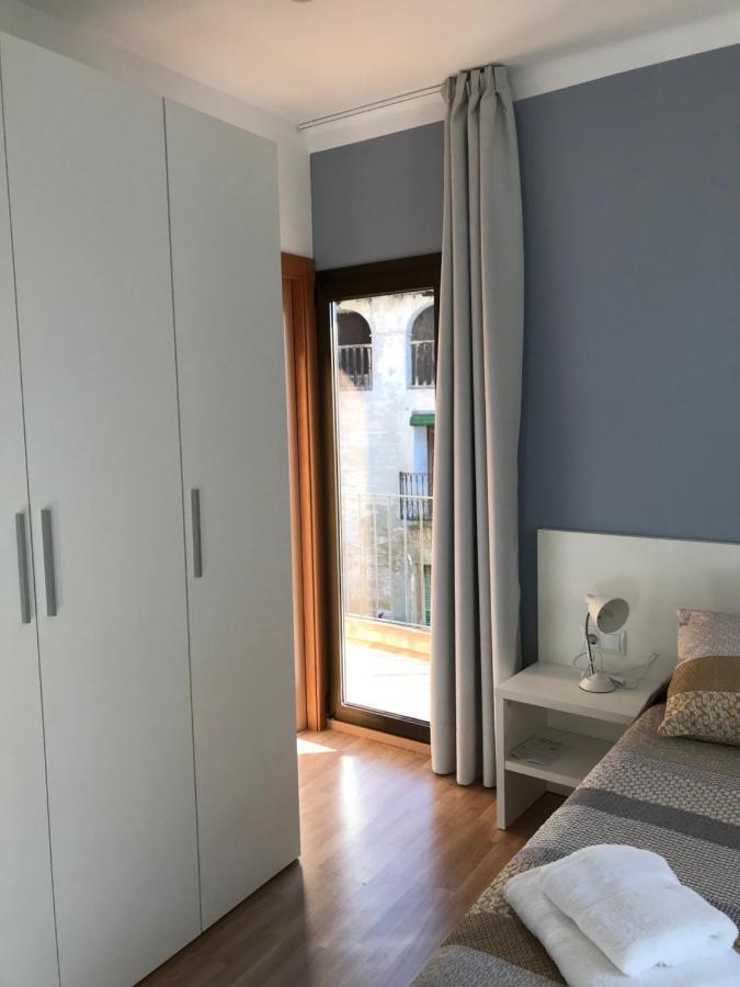 Hostal Casiano Camarasa 외부 사진