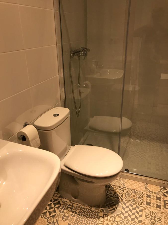 Hostal Casiano Camarasa 외부 사진