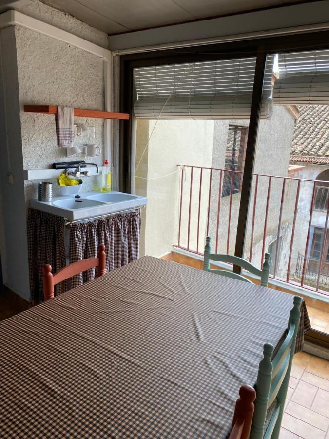 Hostal Casiano Camarasa 외부 사진